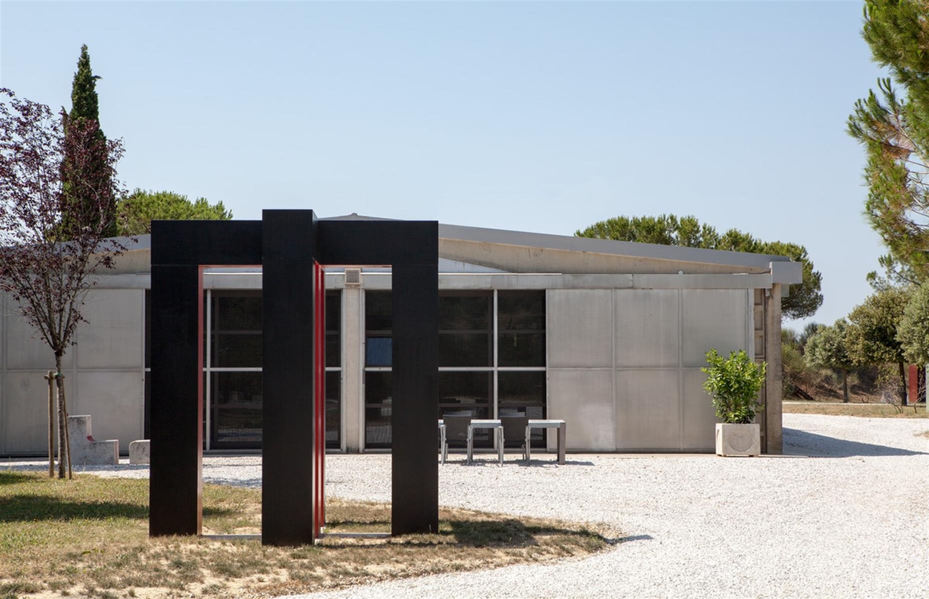 Villa Monteli, Tuscany, Italy: You won't believe people live inside these hangar homes